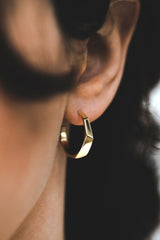 Faceta hoops in gold