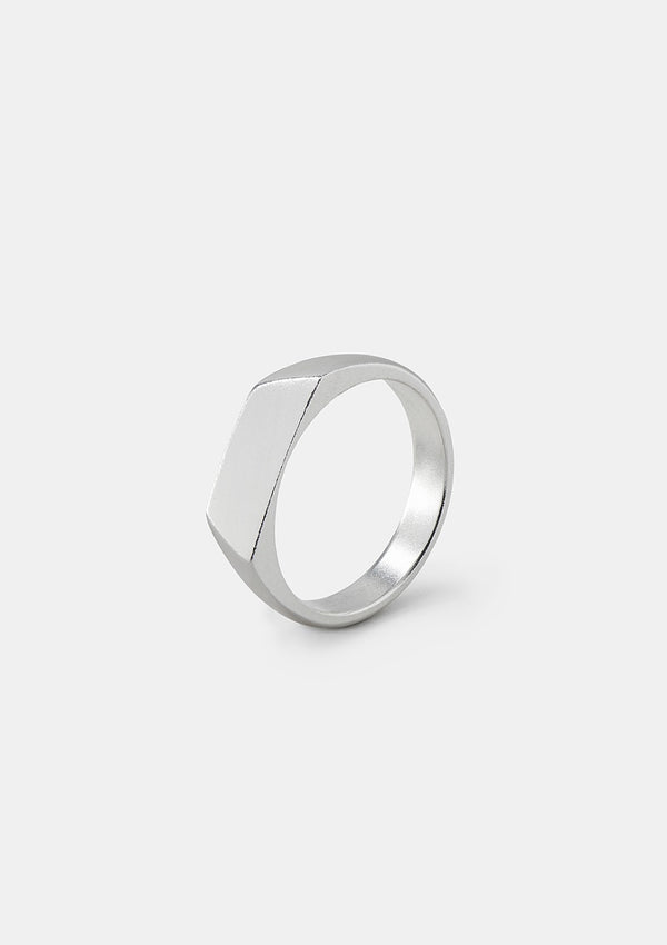 Dusk facet ring